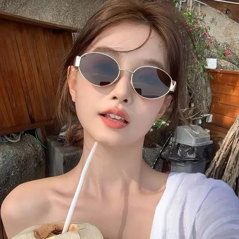 New Small Oval Women Sunglasse - Vintage Fashion Female recensione e prezzo