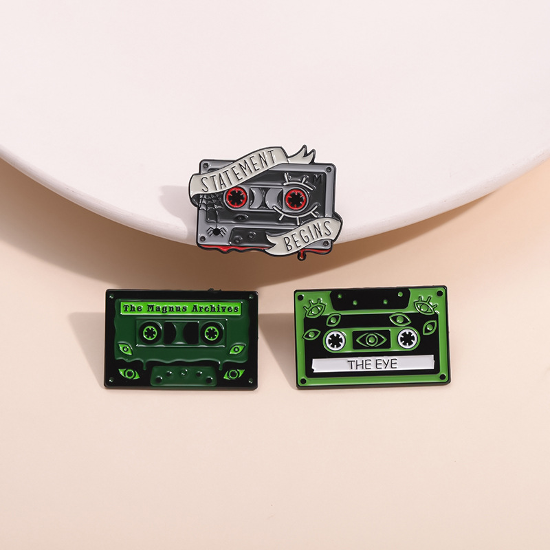 Vintage Music Tape Enamel Broo - Vintage Vibes Fashion recensione e prezzo