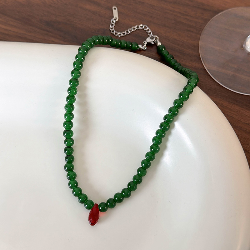 Vintage Green Beaded Necklace  - Vintage Fashion Look recensione e prezzo
