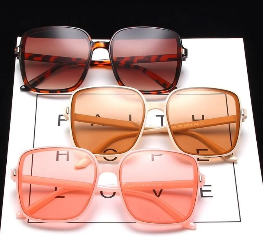 Vintage Oversized Square Sungl - Vintage Fashion Female recensione e prezzo