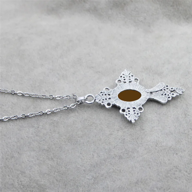 Vintage Look Cross Pendant Lad - Vintage Fashion Look recensione e prezzo