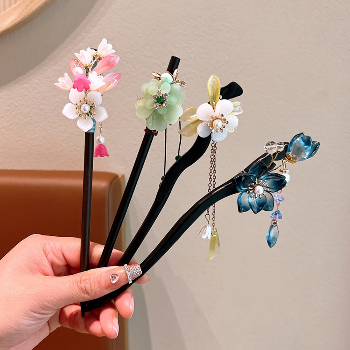 Exquisite Flower Tassel Wooden - Vintage Fashion In Chinese recensione e prezzo