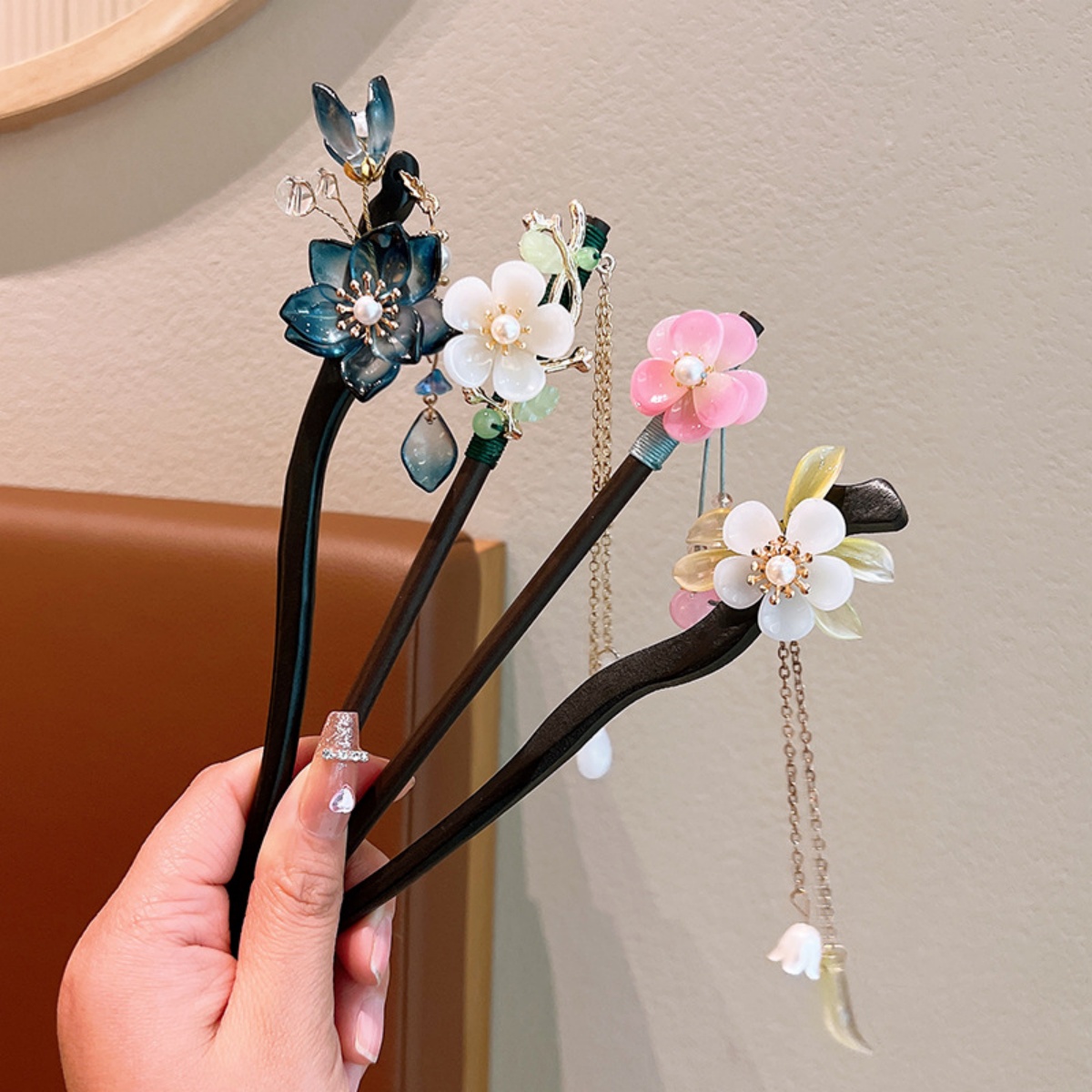 Exquisite Flower Tassel Wooden - Vintage Fashion In Chinese recensione e prezzo