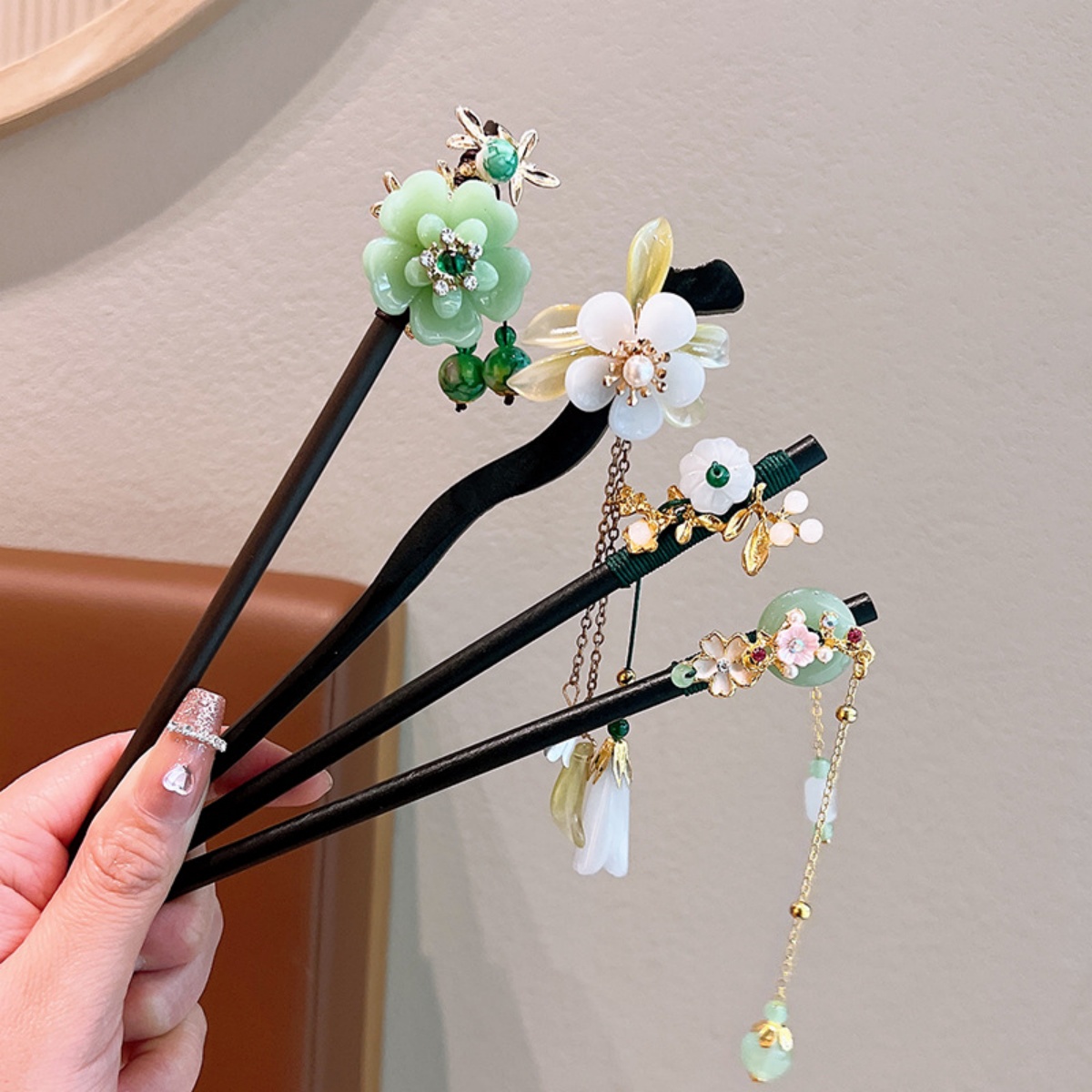 Exquisite Flower Tassel Wooden - Vintage Fashion In Chinese recensione e prezzo